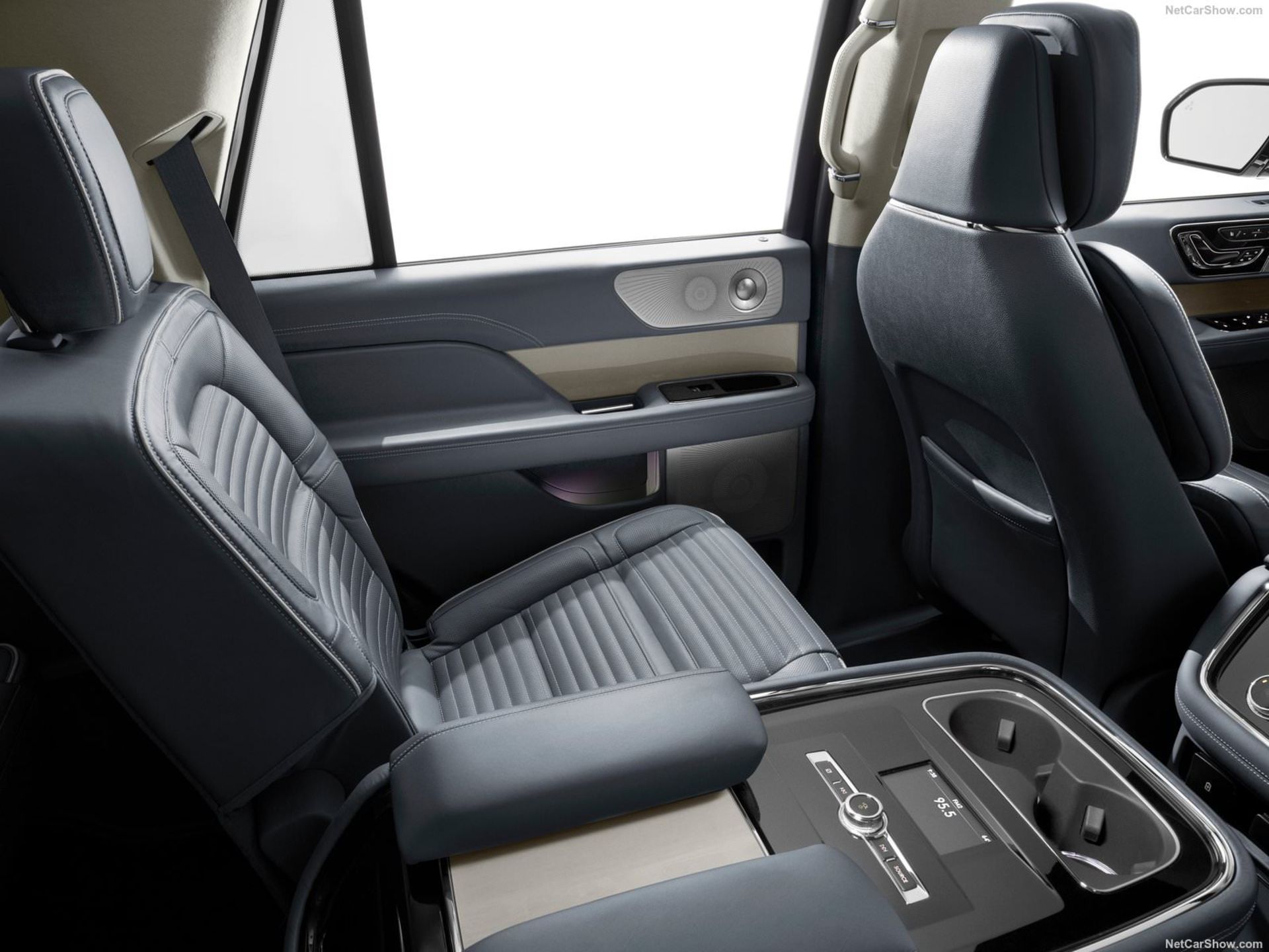 لینکلن نویگیتور / Lincoln Navigator