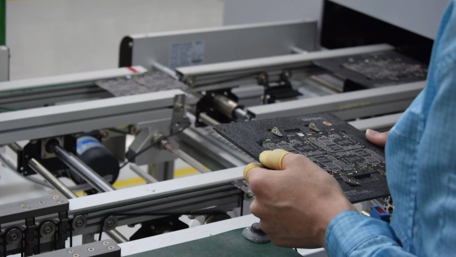 خط تولید اوپو