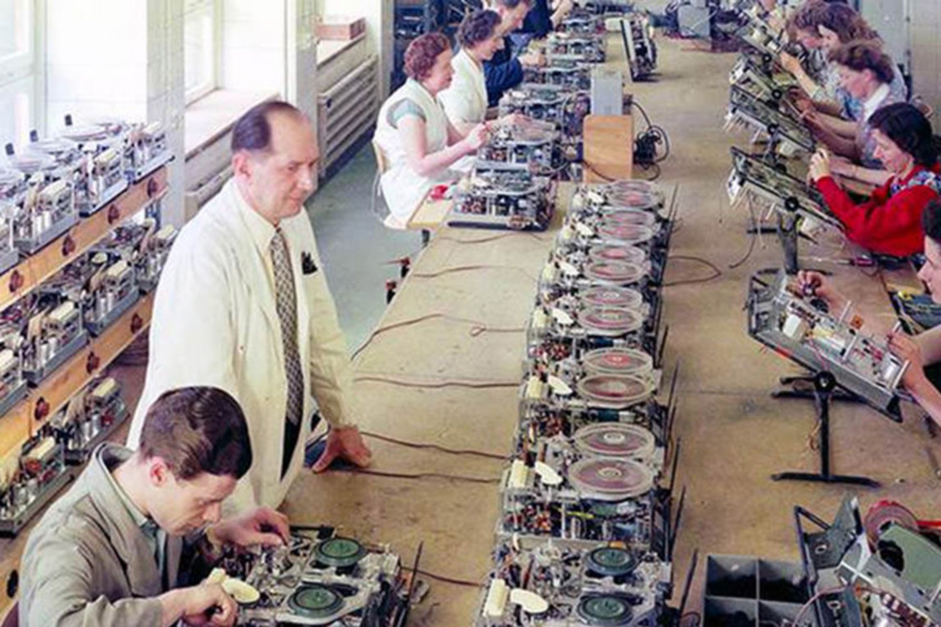 خط تولید مگنتافون