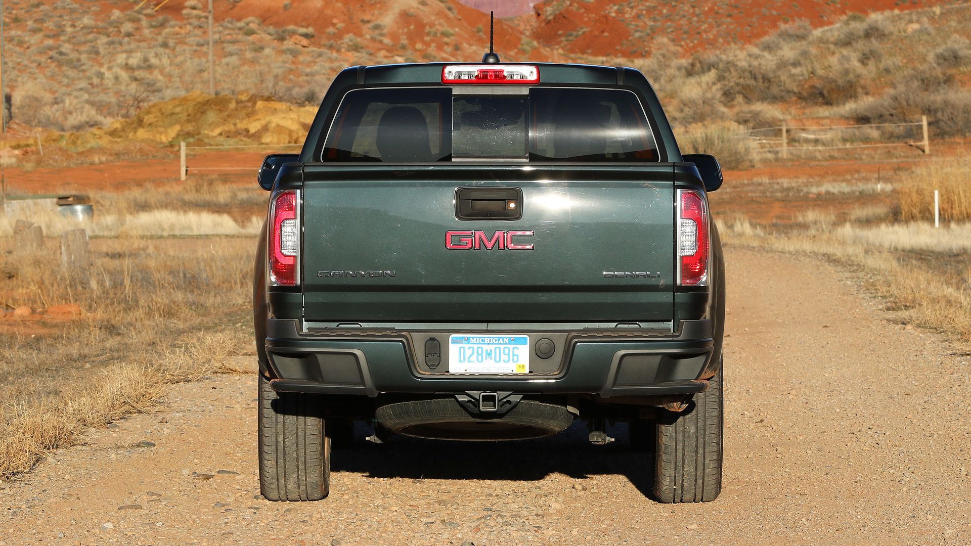 جی ام سی کنیون / GMC Canyon