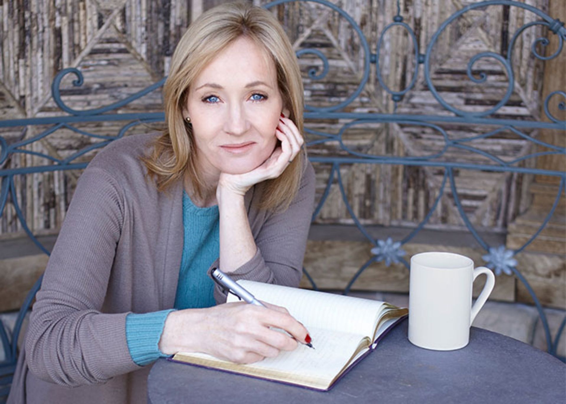 J.K. Rowling 
