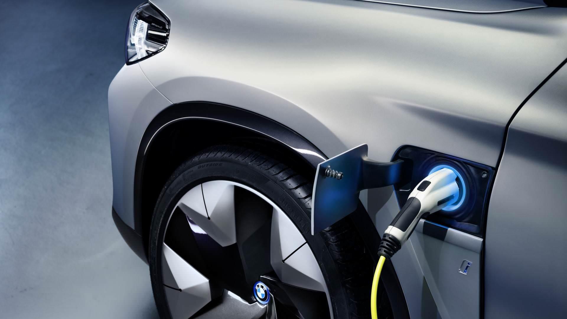 بی ام و / BMW iX3
