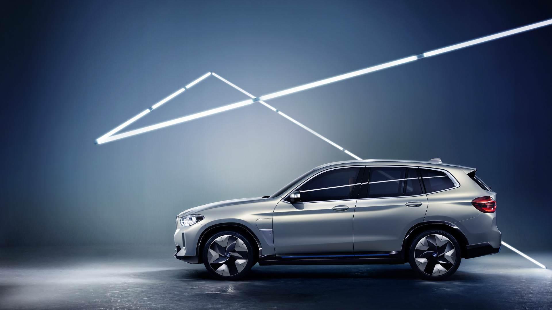 بی ام و / BMW iX3