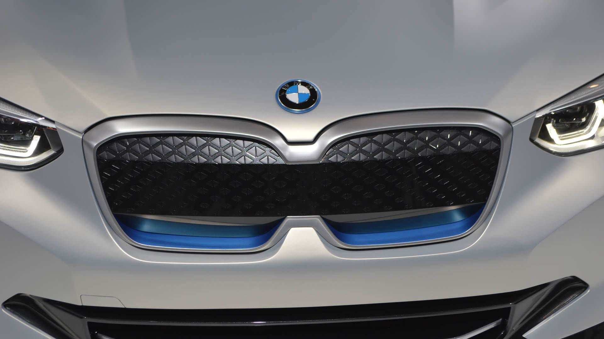بی ام و / BMW iX3