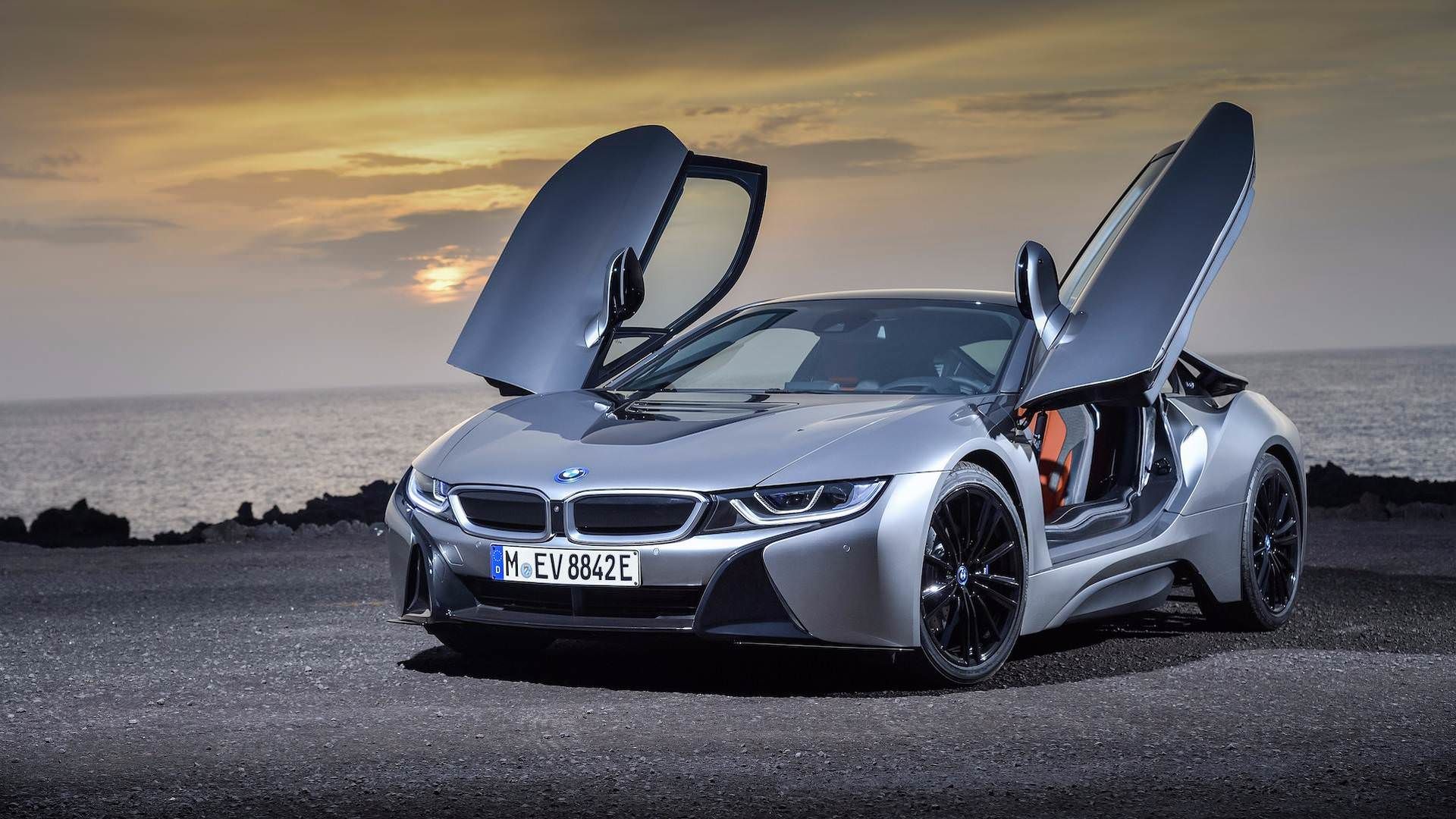 BMW  i8 coupe / خودروی الکتریکی کوپه بی‌ام‌و  i8