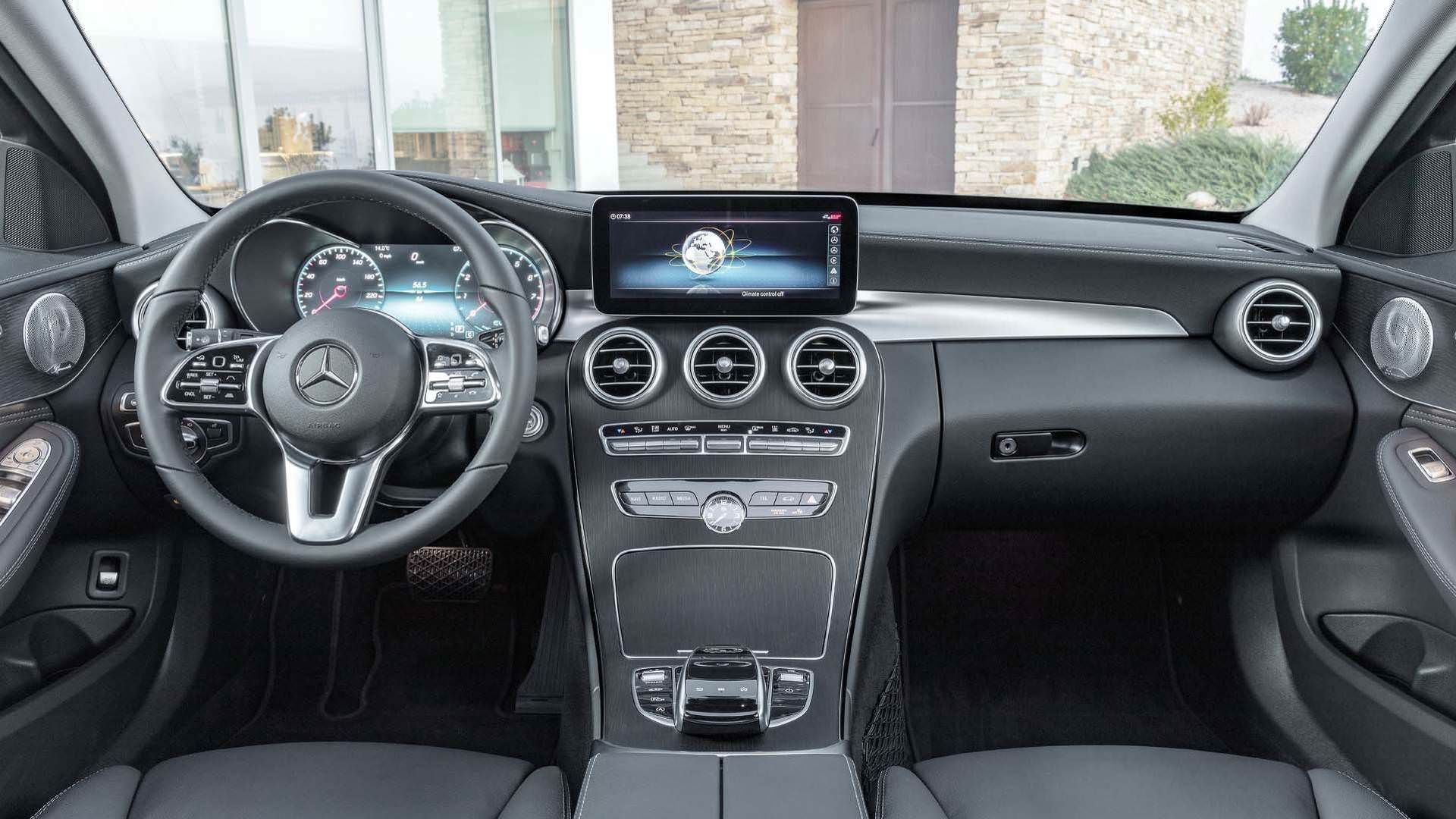 Mercedes-Benz C300 / مرسدس بنز