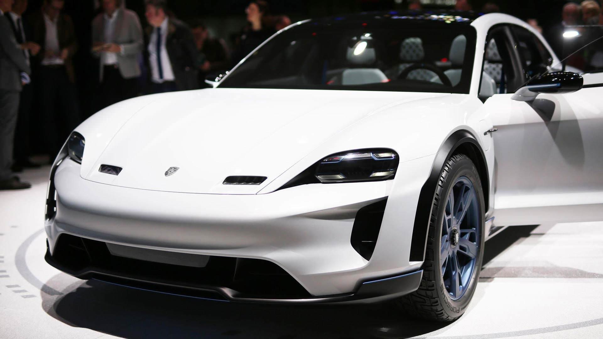 Porsche Mission E Cross Turismo concept / خودروی مفهومی پورشه میشن ای کراس توریسمو