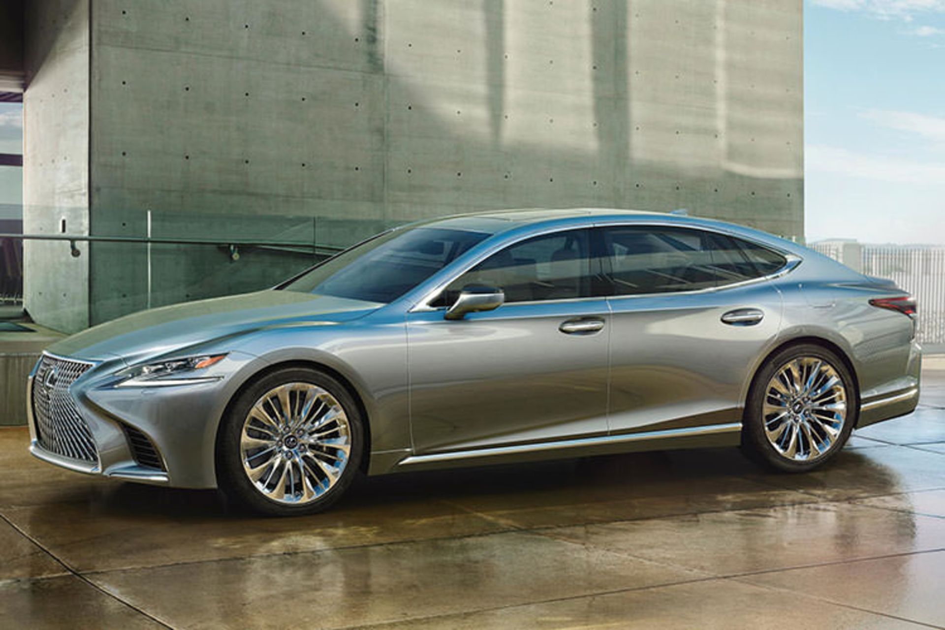 Lexus LS / سدان لکسوس LS