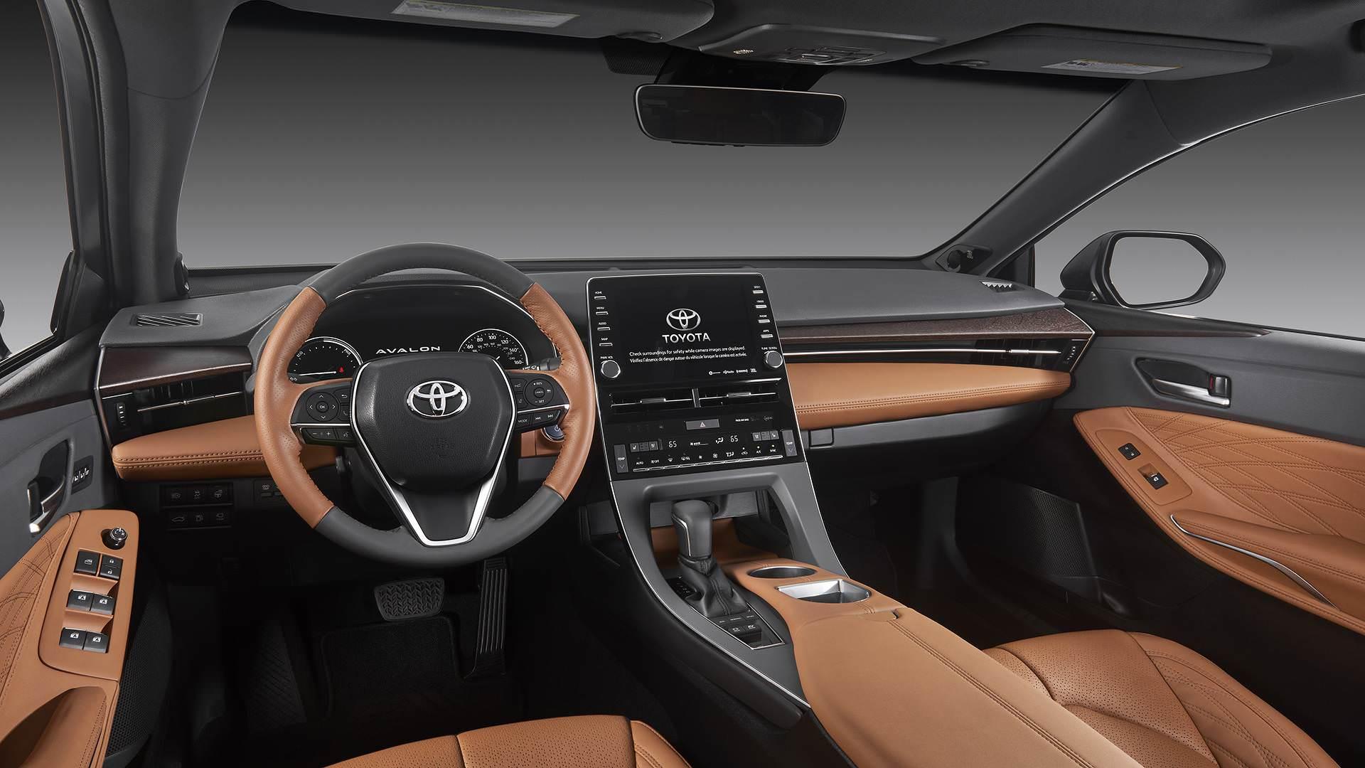 تویوتا آوالون / Toyota Avalon