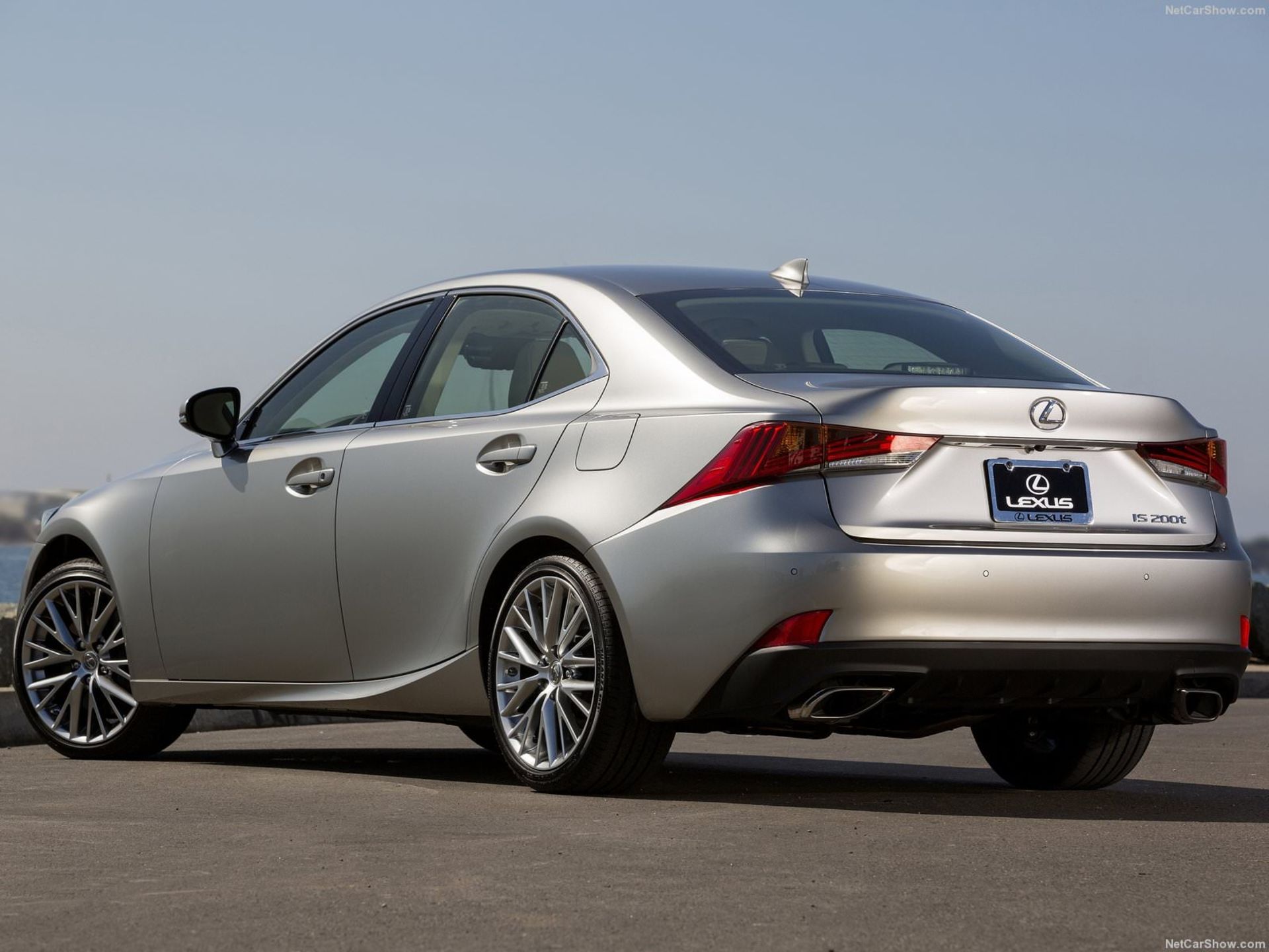 Lexus IS / لکسوس