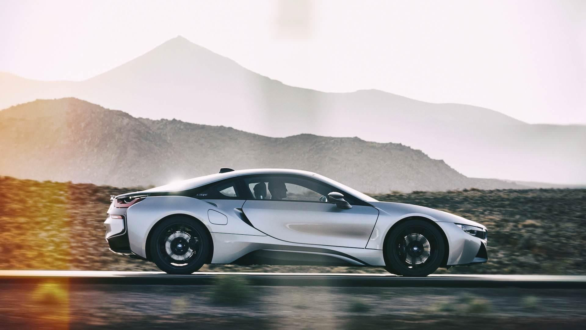 BMW  i8 coupe / خودروی الکتریکی کوپه بی‌ام‌و  i8