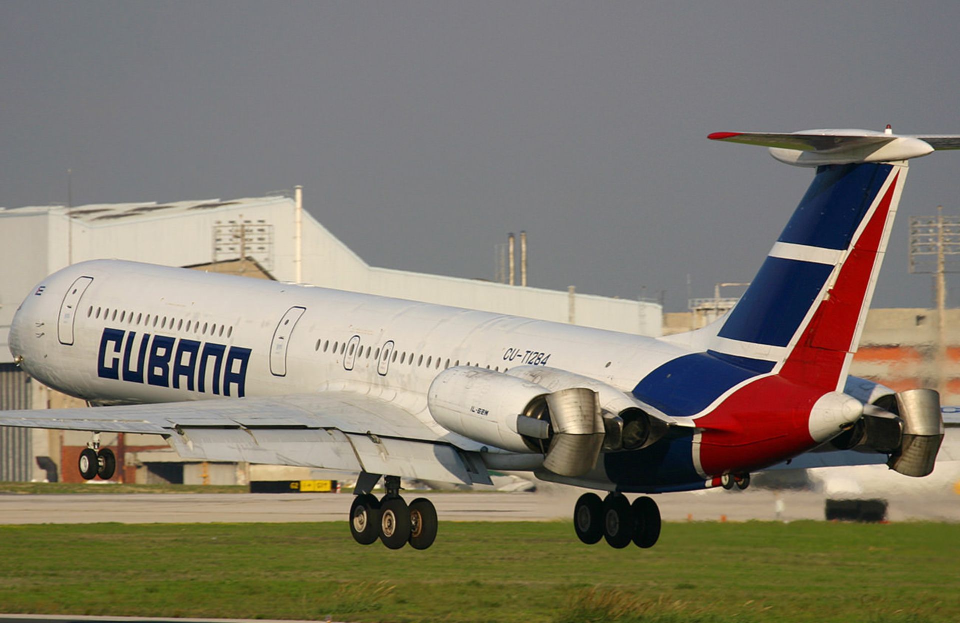 Ilyushin IL-62 Cubana