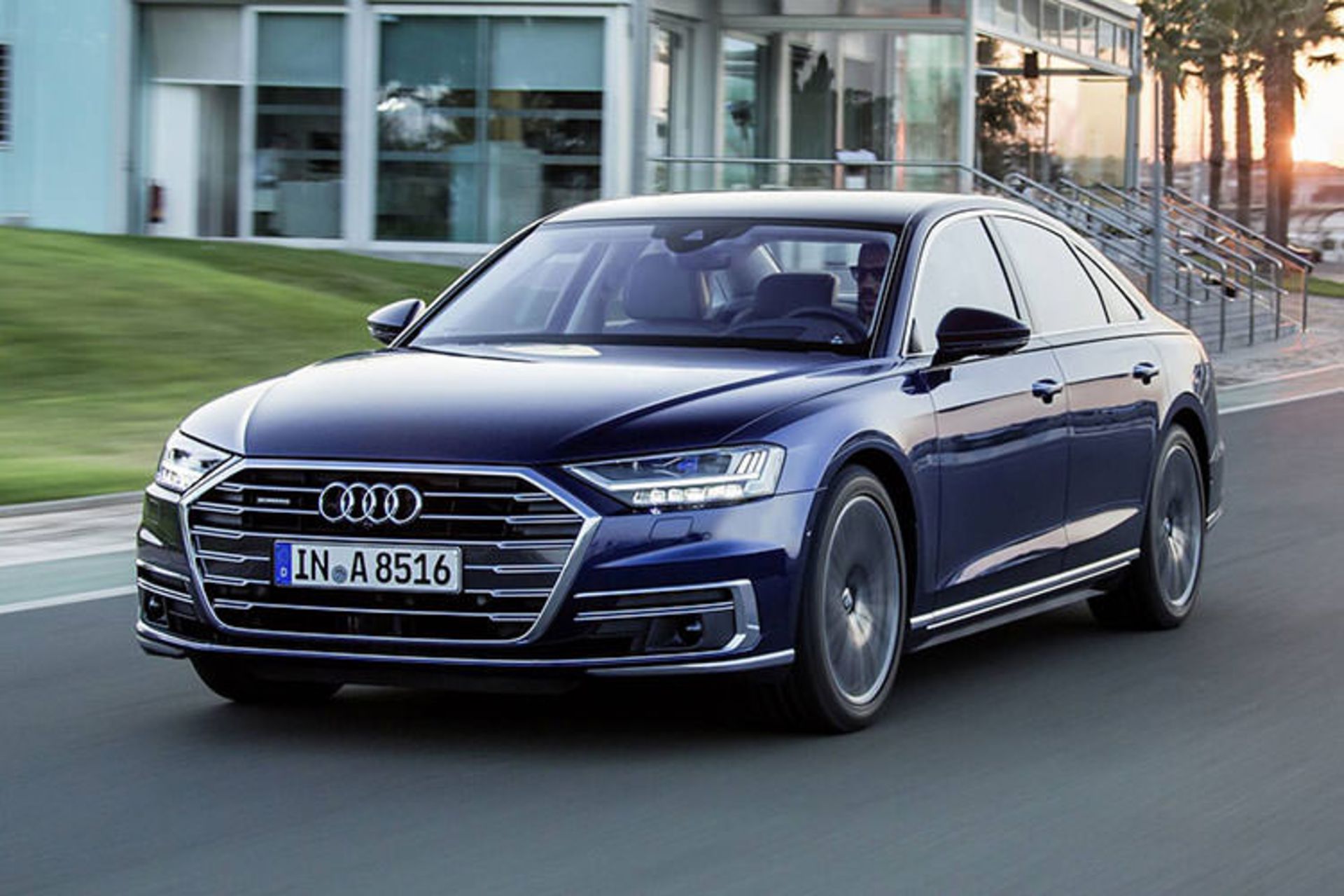 Audi A8 / سدان آئودی A8