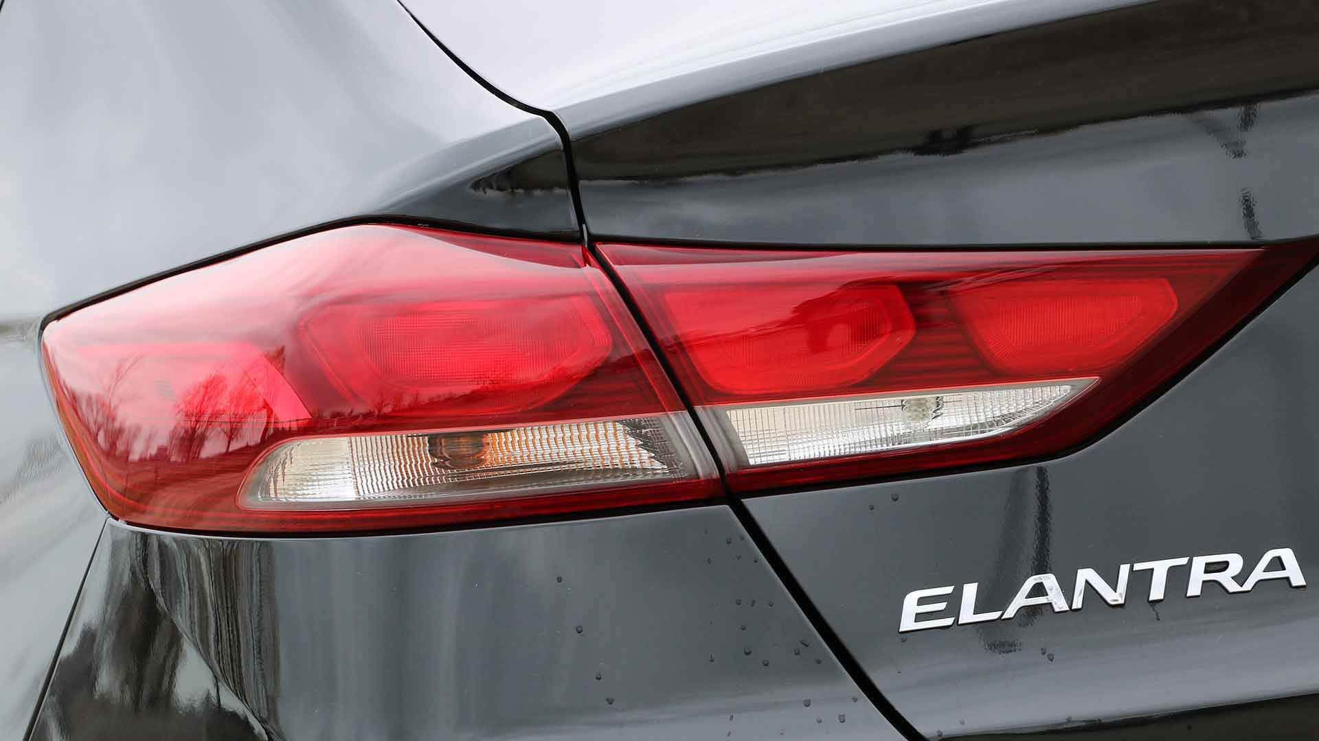 Hyundai Elantra / هیوندای النترا