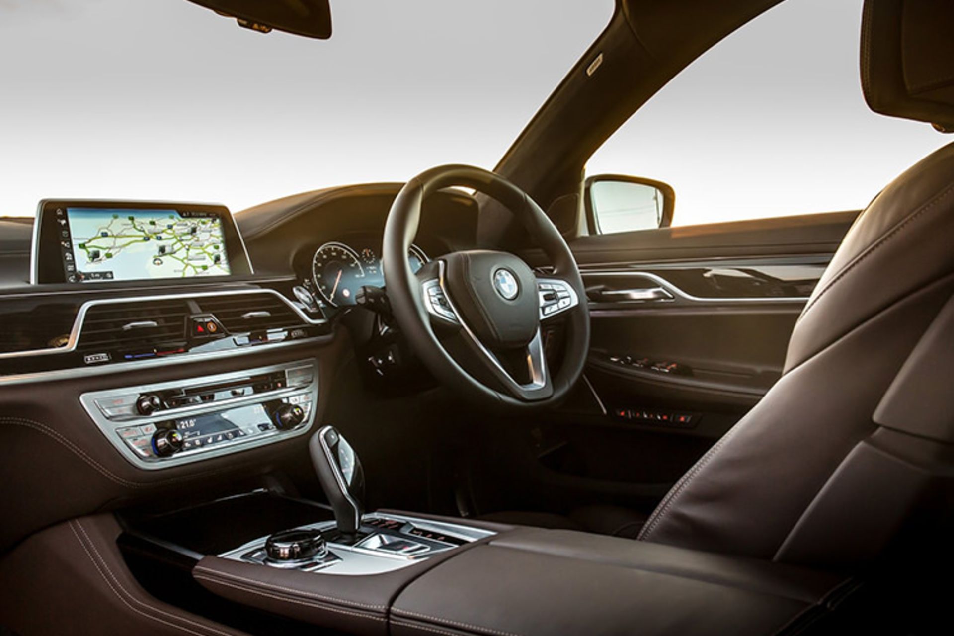 BMW 7 Series / بی ام و سری 7