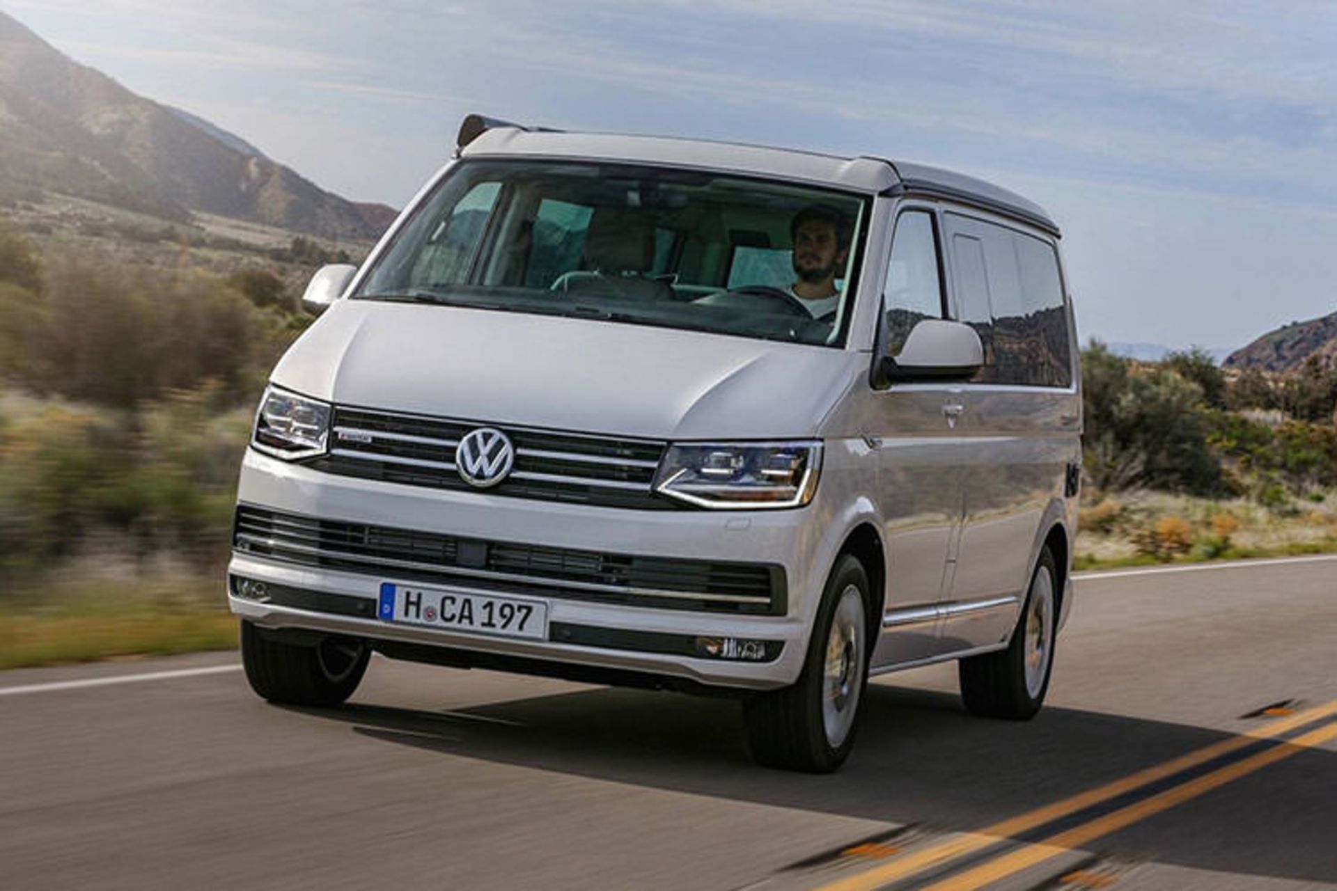Volkswagen T6 California van / ون تفریحی فولکس‌واگن T6 کالیفرنیا