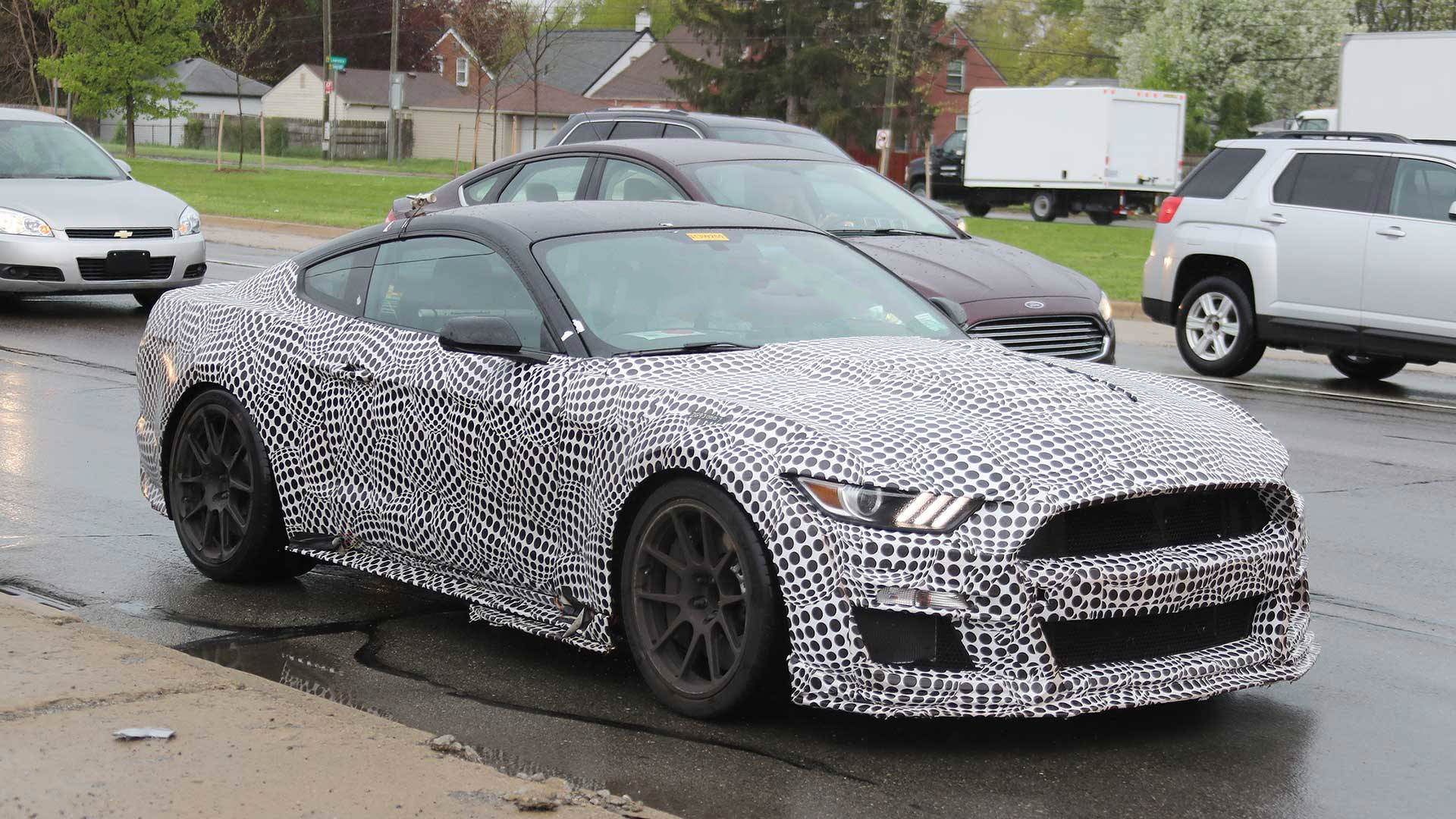 2020 Ford Mustang Shelby GT500 / خودروی عضلانی فورد موستانگ شلبی GT500 مدل 2020