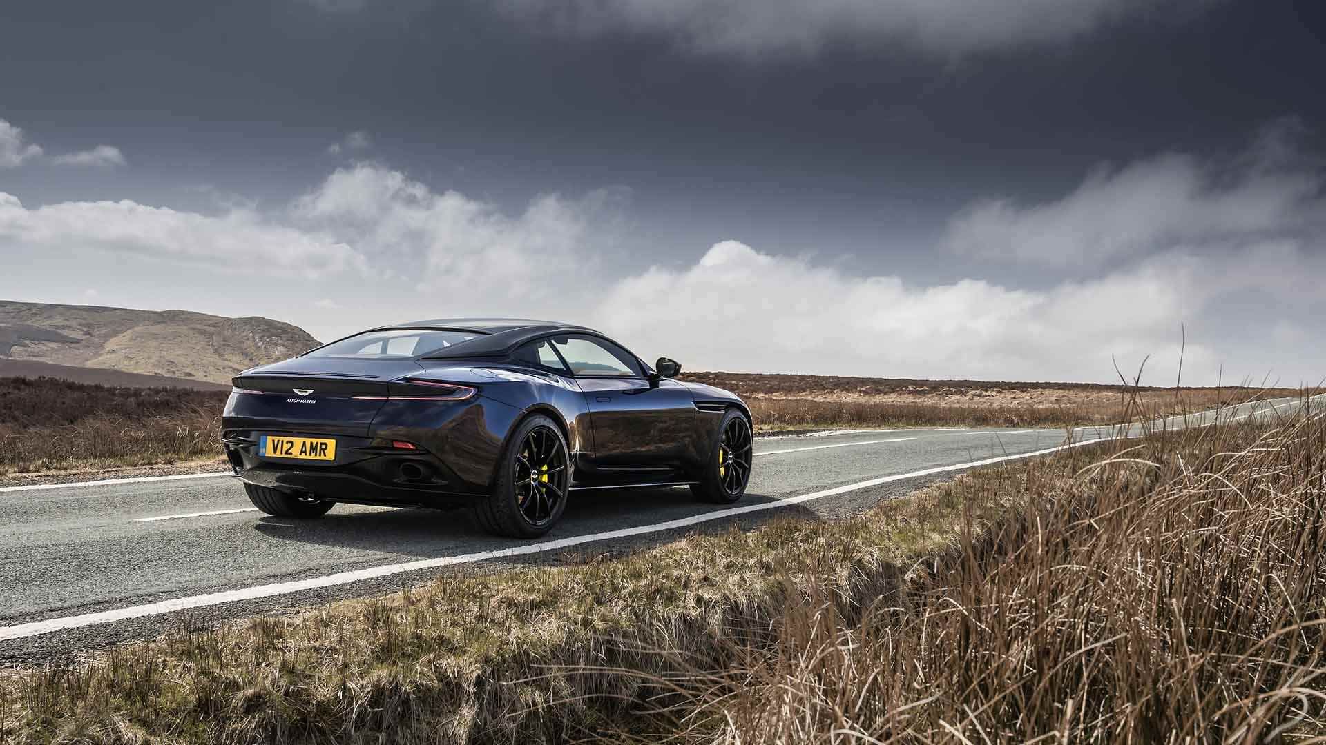 استون مارتین / Aston Martin DB11 AMR