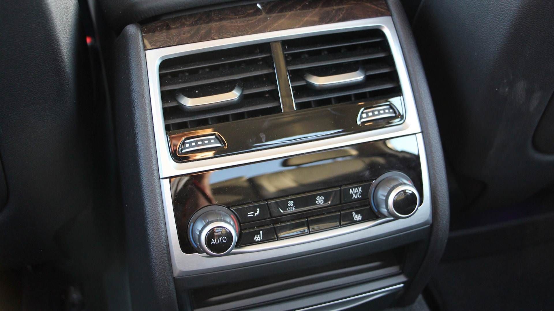 BMW 7 Series / بی ام و سری 7