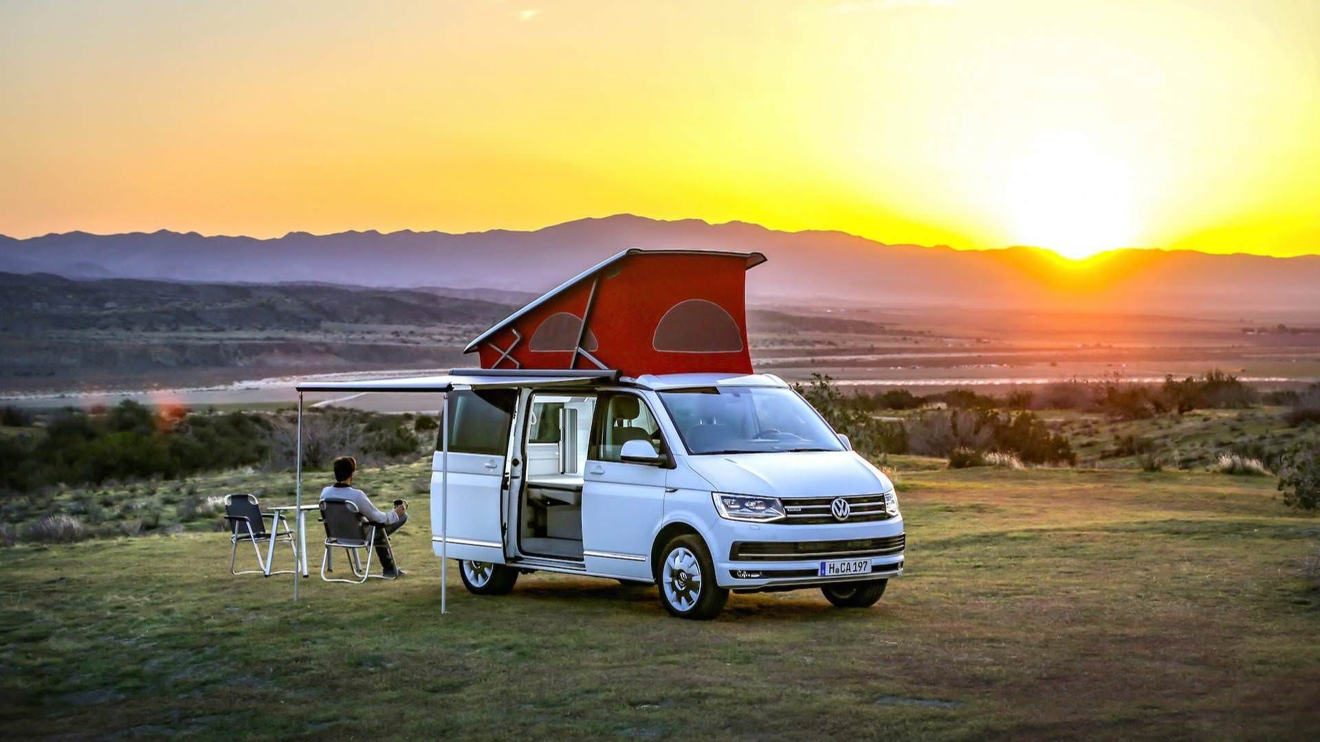 Volkswagen T6 California van / ون تفریحی فولکس‌واگن T6 کالیفرنیا