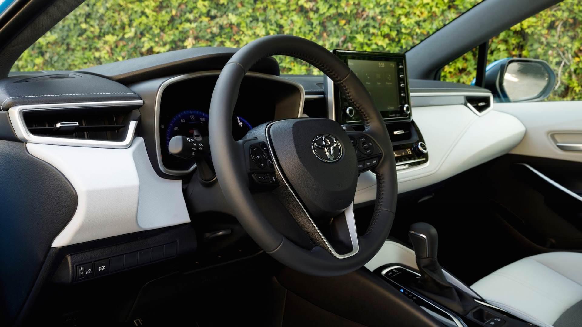 Toyota Corolla Hatchback / تویوتا کورولا هاچبک