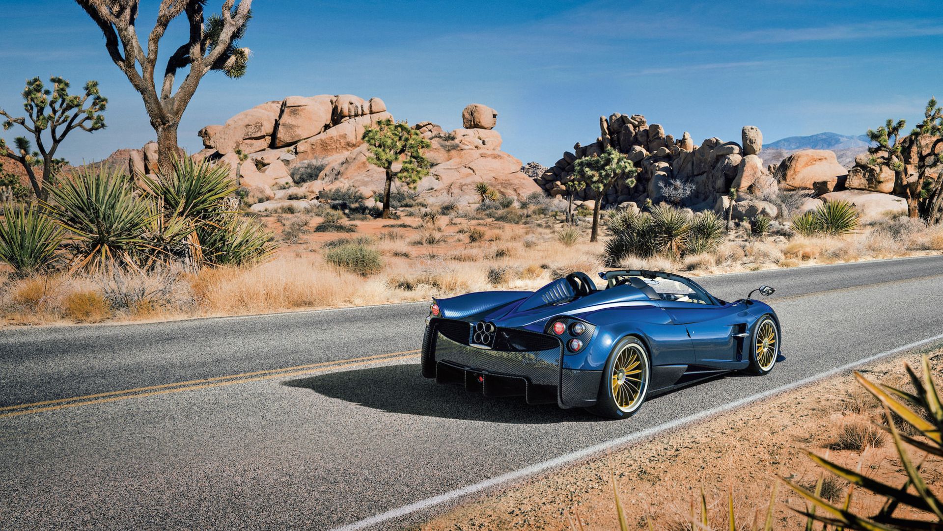 Pagani Huayra Roadster hypercar / ابرخودروی پاگانی هوایرا رودستر