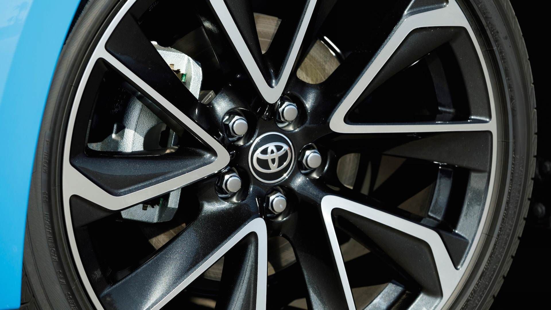 Toyota Corolla Hatchback / تویوتا کورولا هاچبک