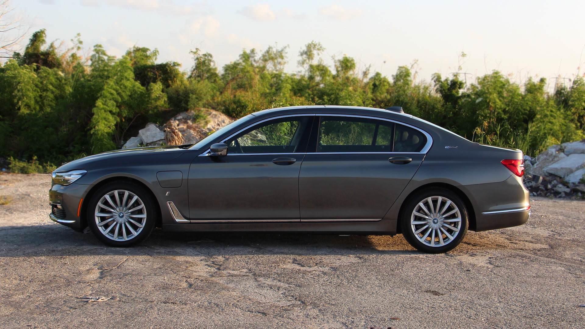 BMW 7 Series / بی ام و سری 7