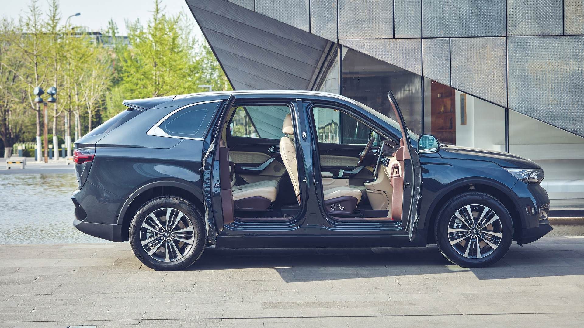 Singulato iS6 Electric CUV / کراس‌اور الکتریکی سینگولاتو iS6