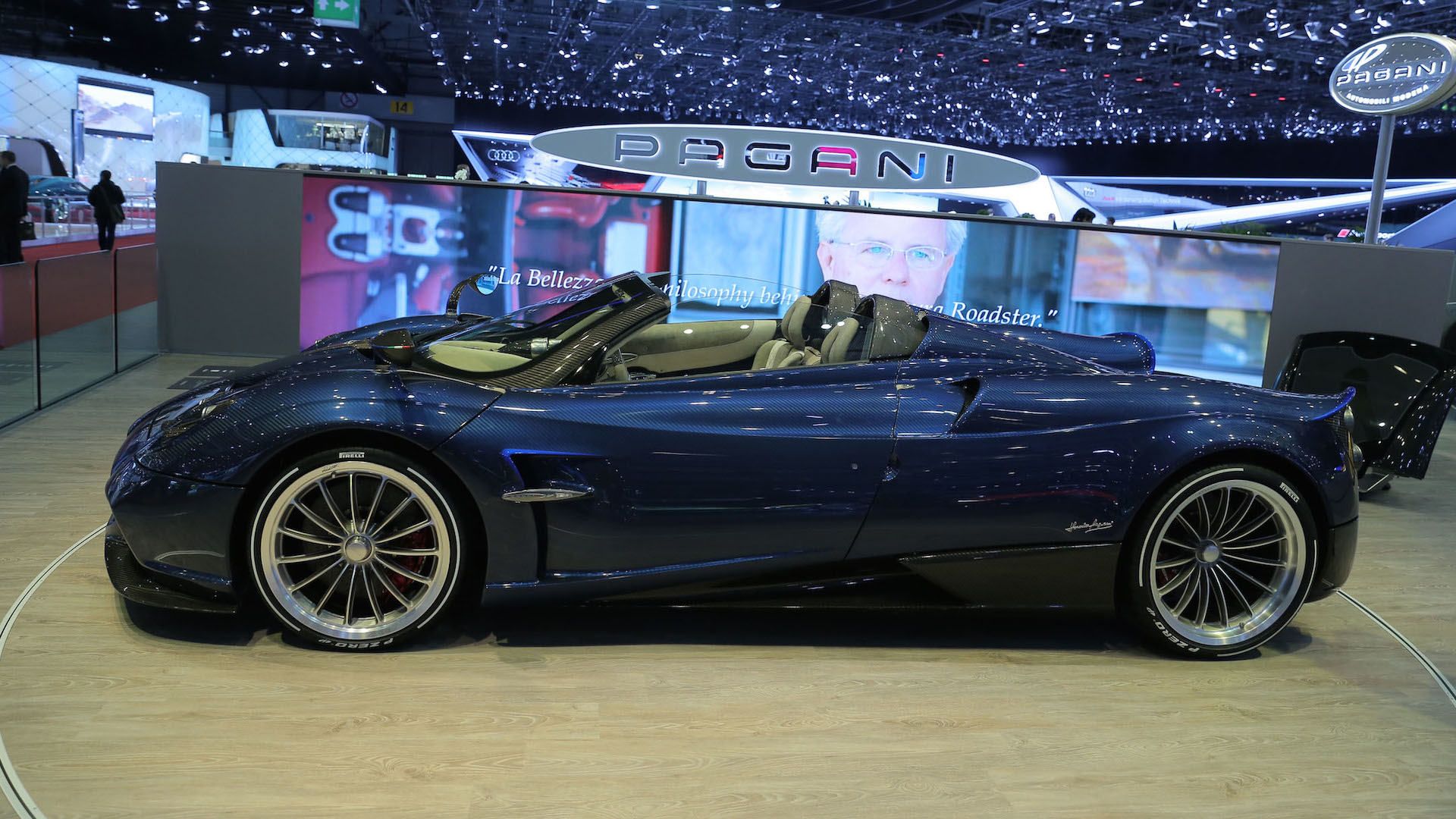 Pagani Huayra Roadster hypercar / ابرخودروی پاگانی هوایرا رودستر