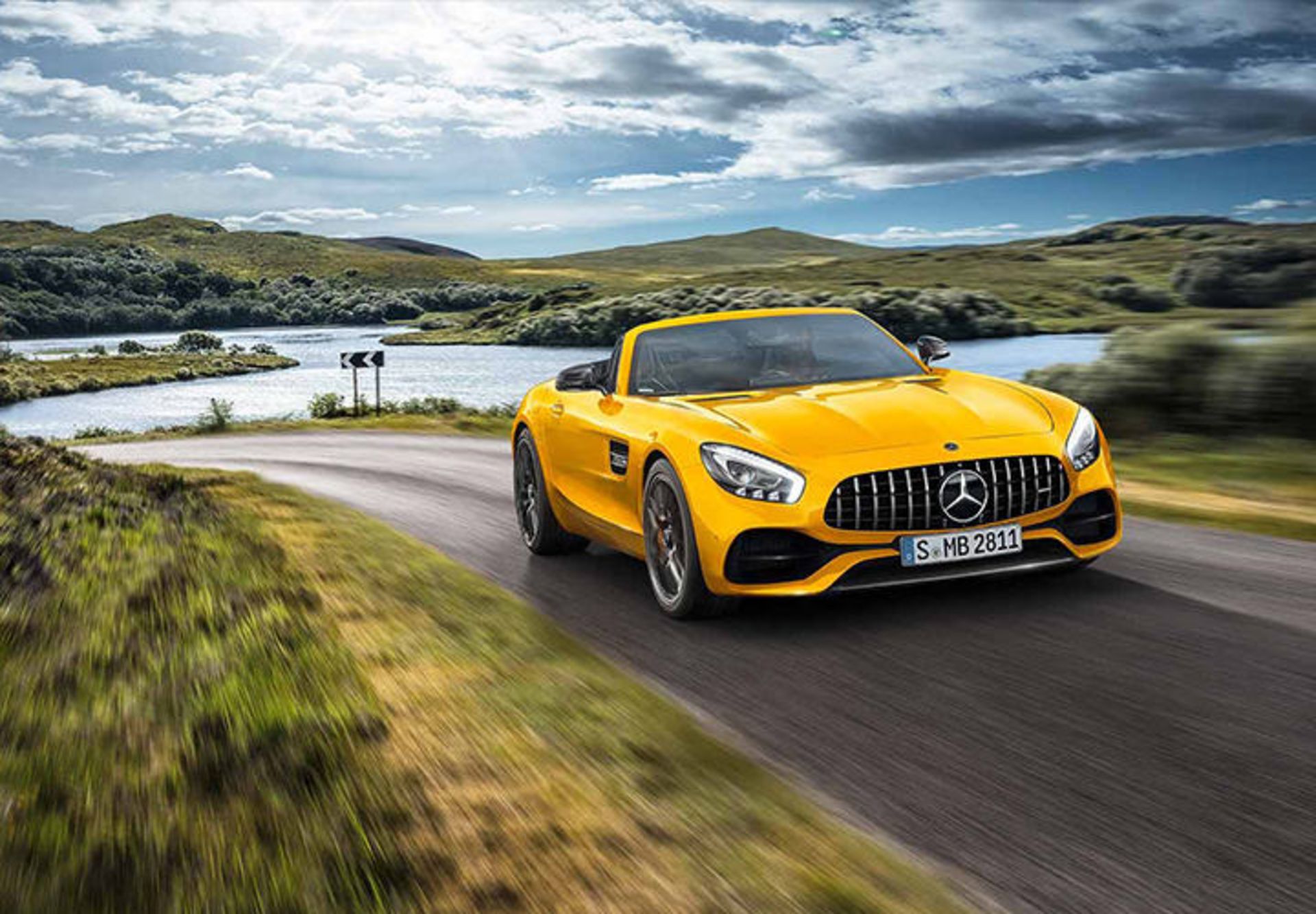 مرسدس بنز رودستر / Mercedes Benz AMG GT S Roadster