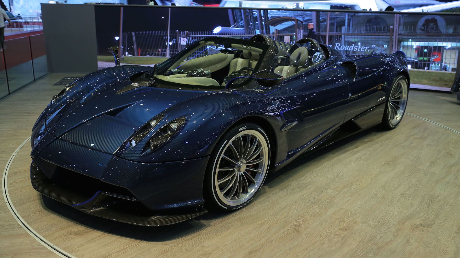 Pagani Huayra Roadster hypercar / ابرخودروی پاگانی هوایرا رودستر