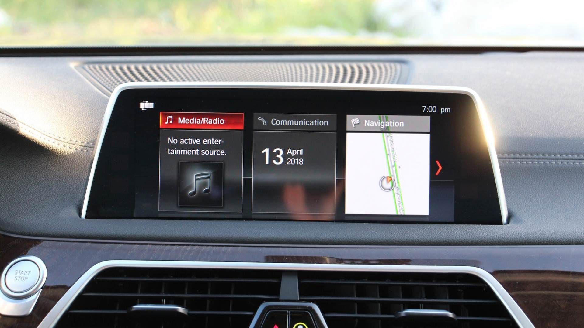 BMW 7 Series / بی ام و سری 7