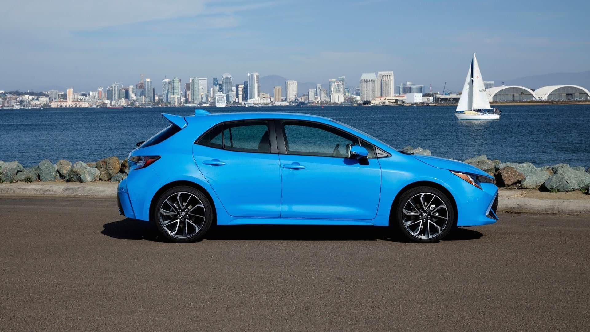 Toyota Corolla Hatchback / تویوتا کورولا هاچبک