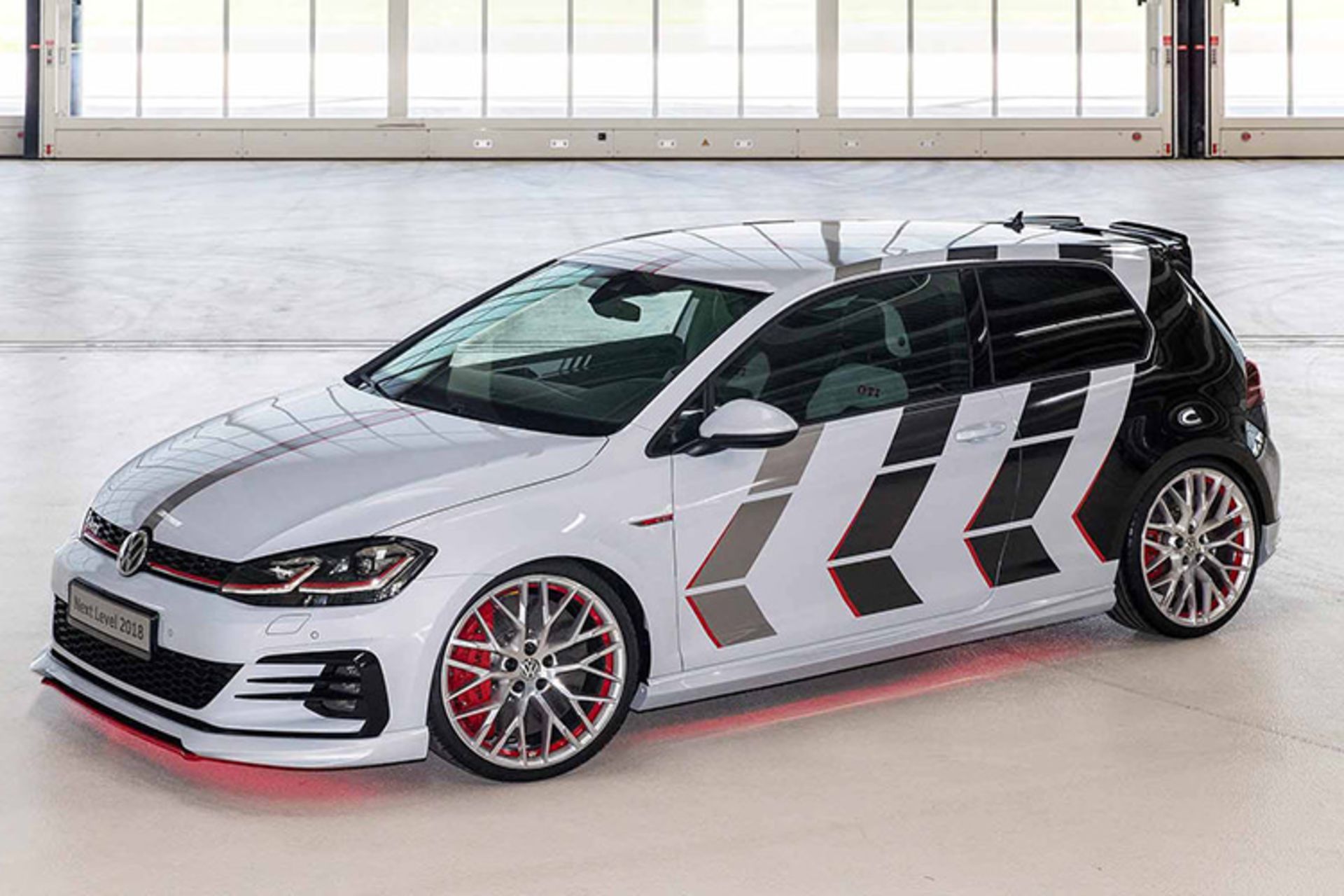 Volkswagen Golf GTI / فولکس‌واگن گلف GTI
