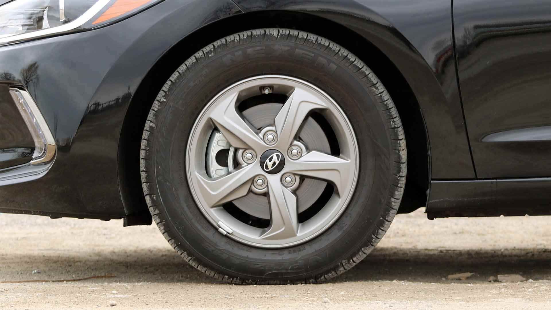 Hyundai Elantra / هیوندای النترا