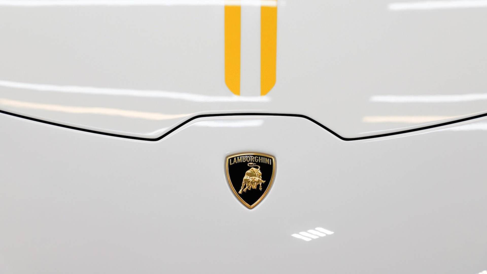 2018 Lamborghini Huracan / خودروی سوپراسپرت لامبورگینی هوراکان مدل 2018