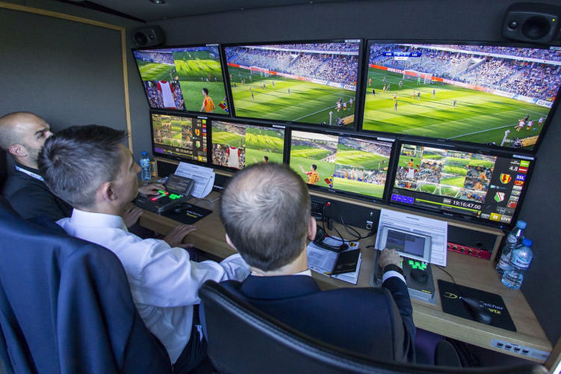 فوتبال و فناوری