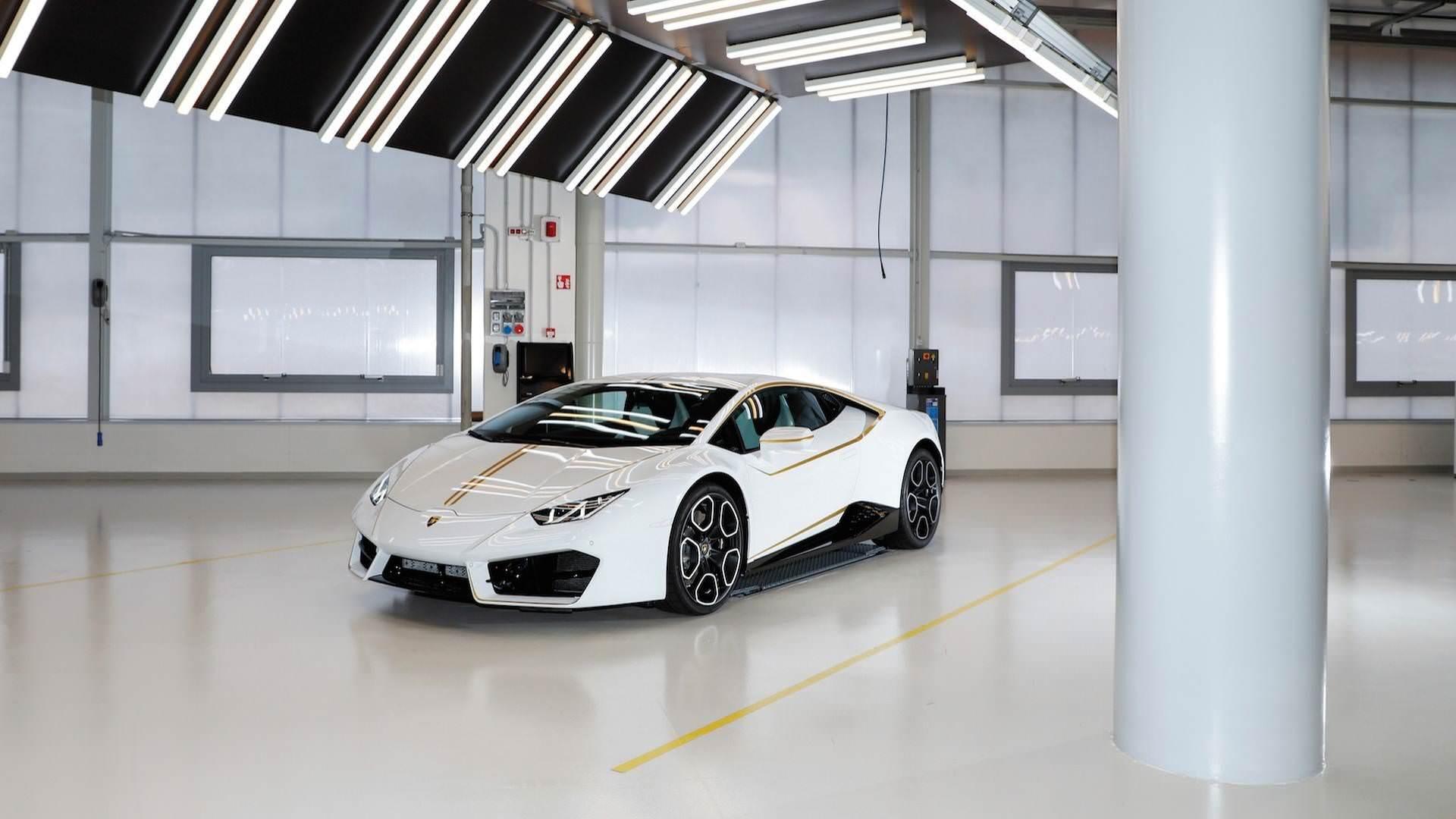 2018 Lamborghini Huracan / خودروی سوپراسپرت لامبورگینی هوراکان مدل 2018