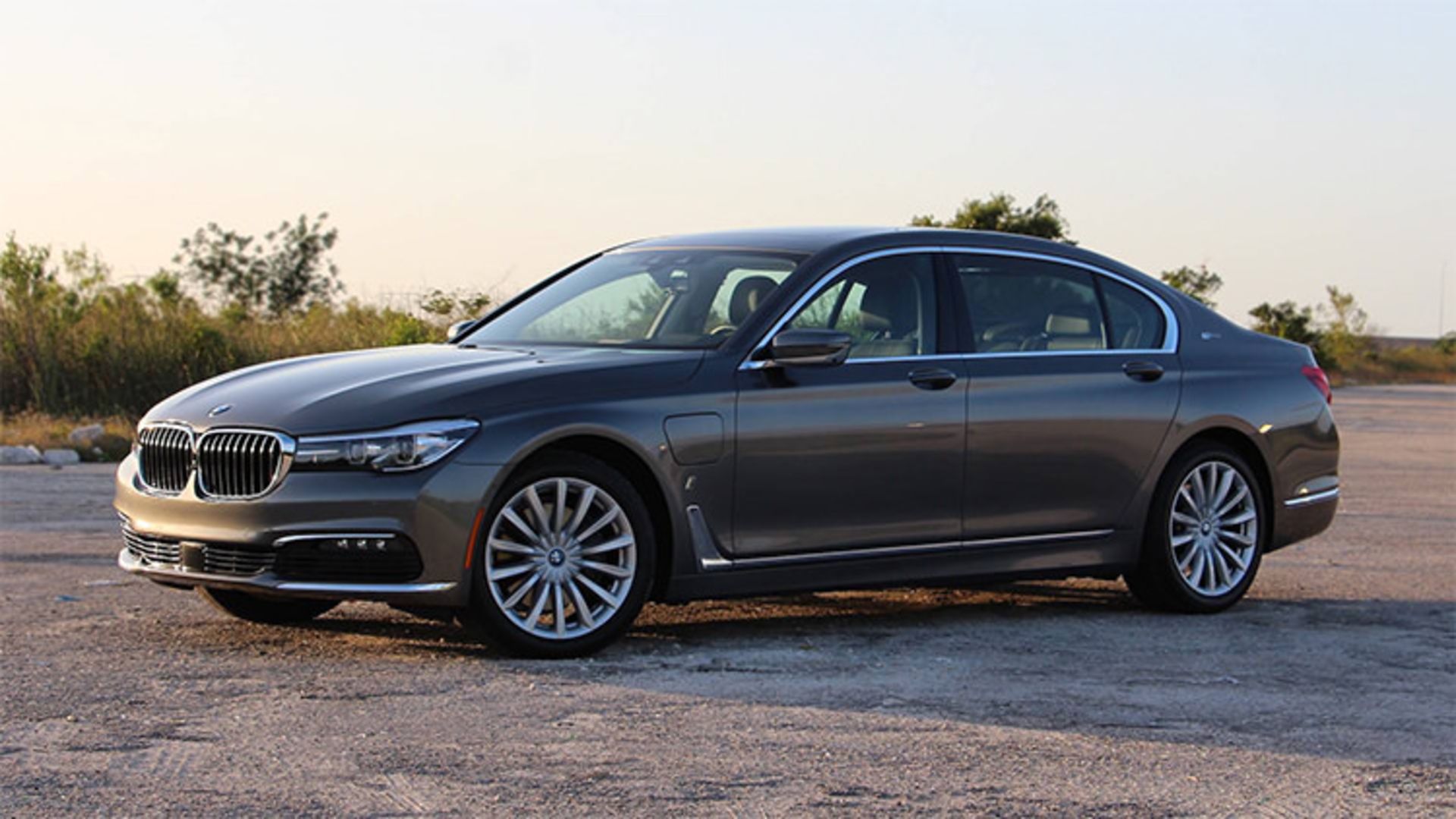 BMW 7 Series / بی ام و سری 7