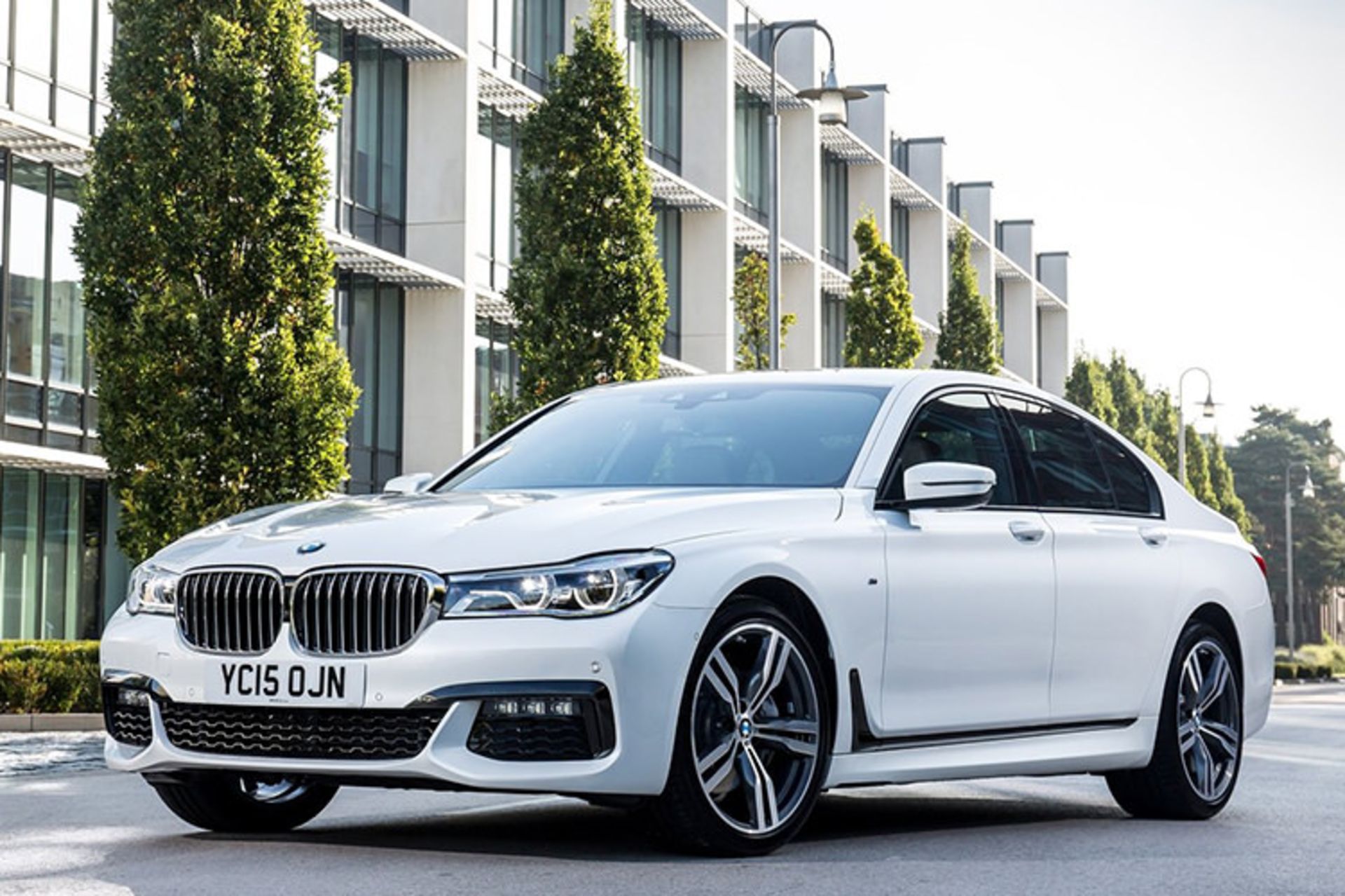 BMW 7 Series / بی ام و سری 7