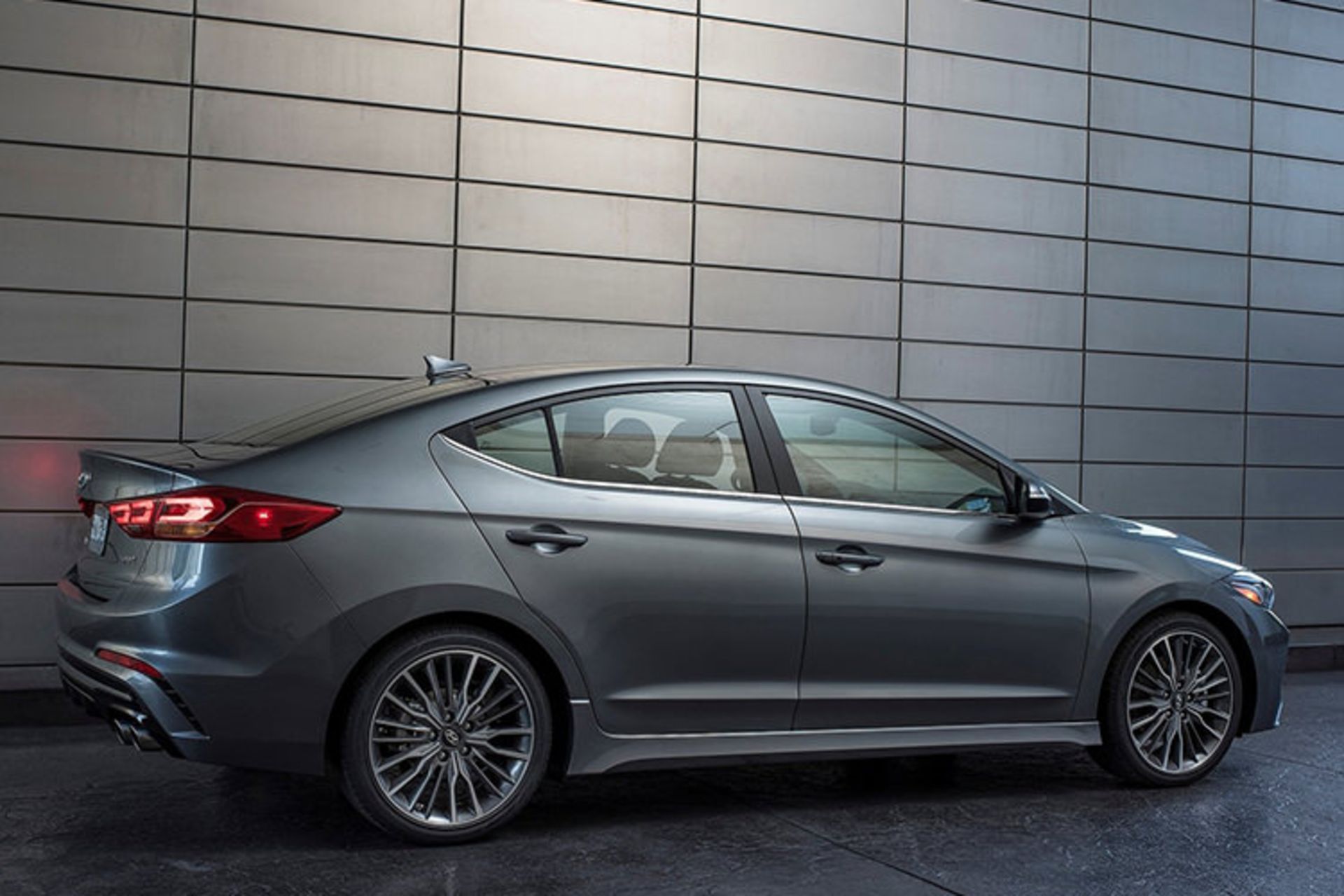 Hyundai Elantra / هیوندای النترا