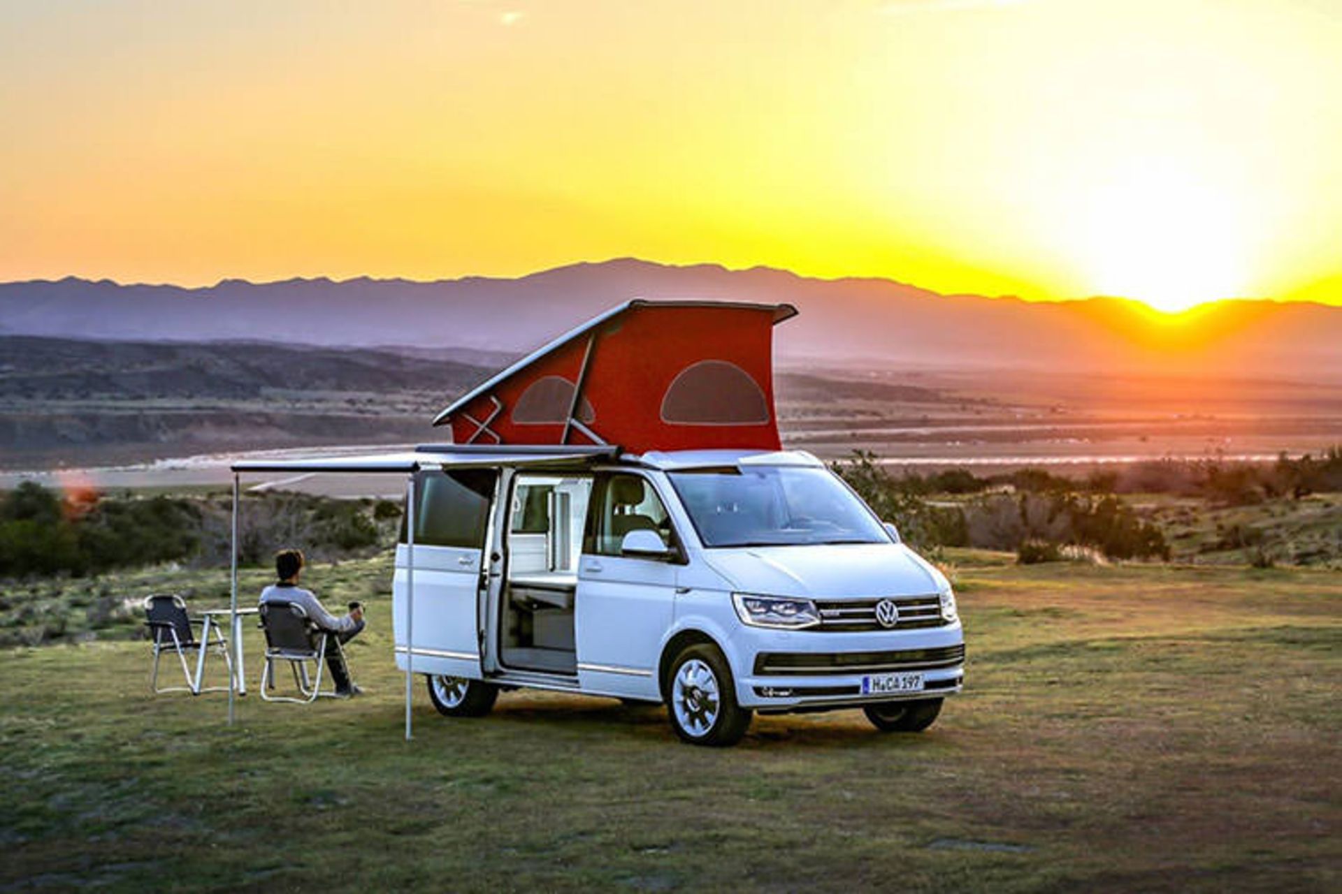 Volkswagen T6 California van / ون تفریحی فولکس‌واگن T6 کالیفرنیا