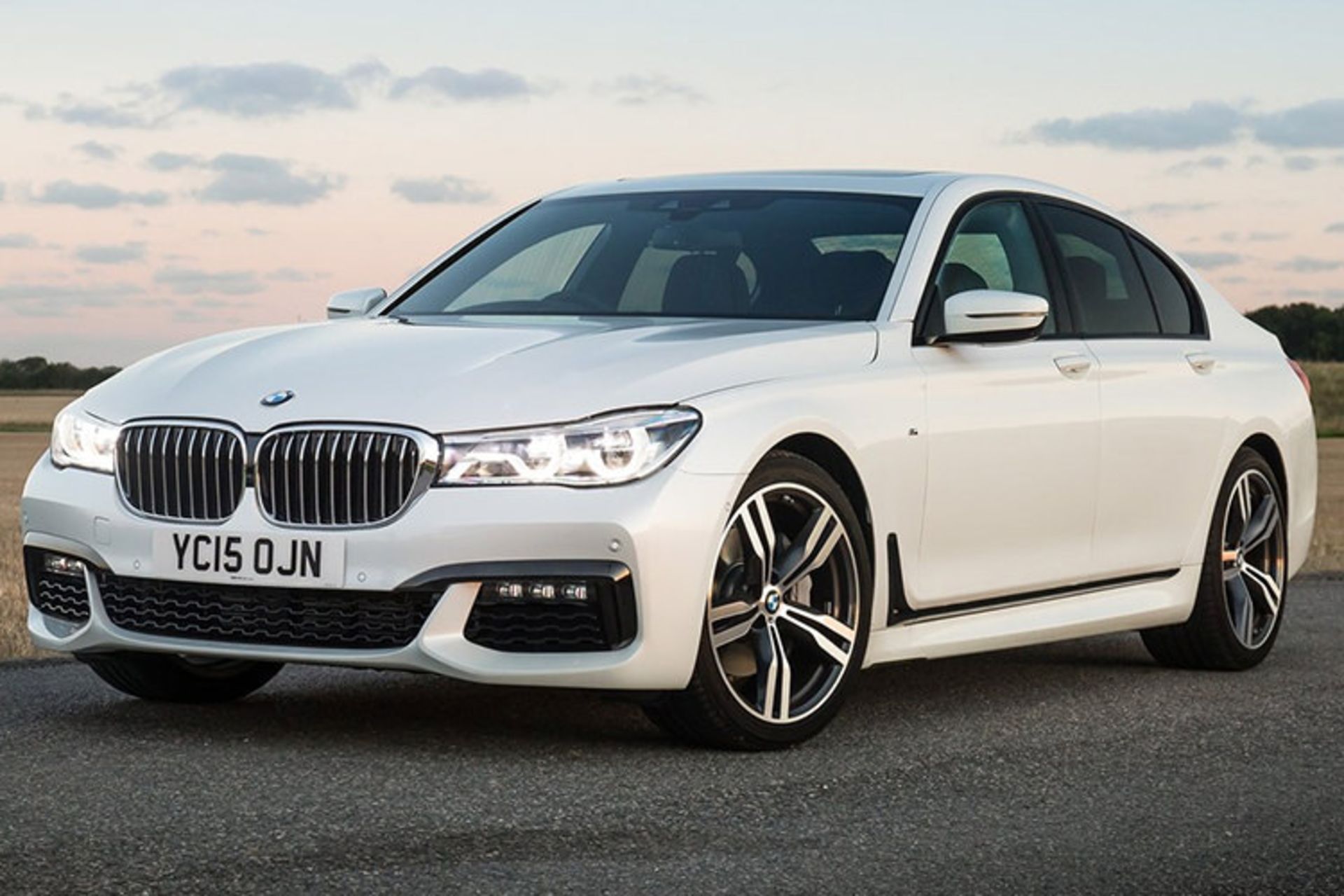 BMW 7 Series / بی ام و سری 7