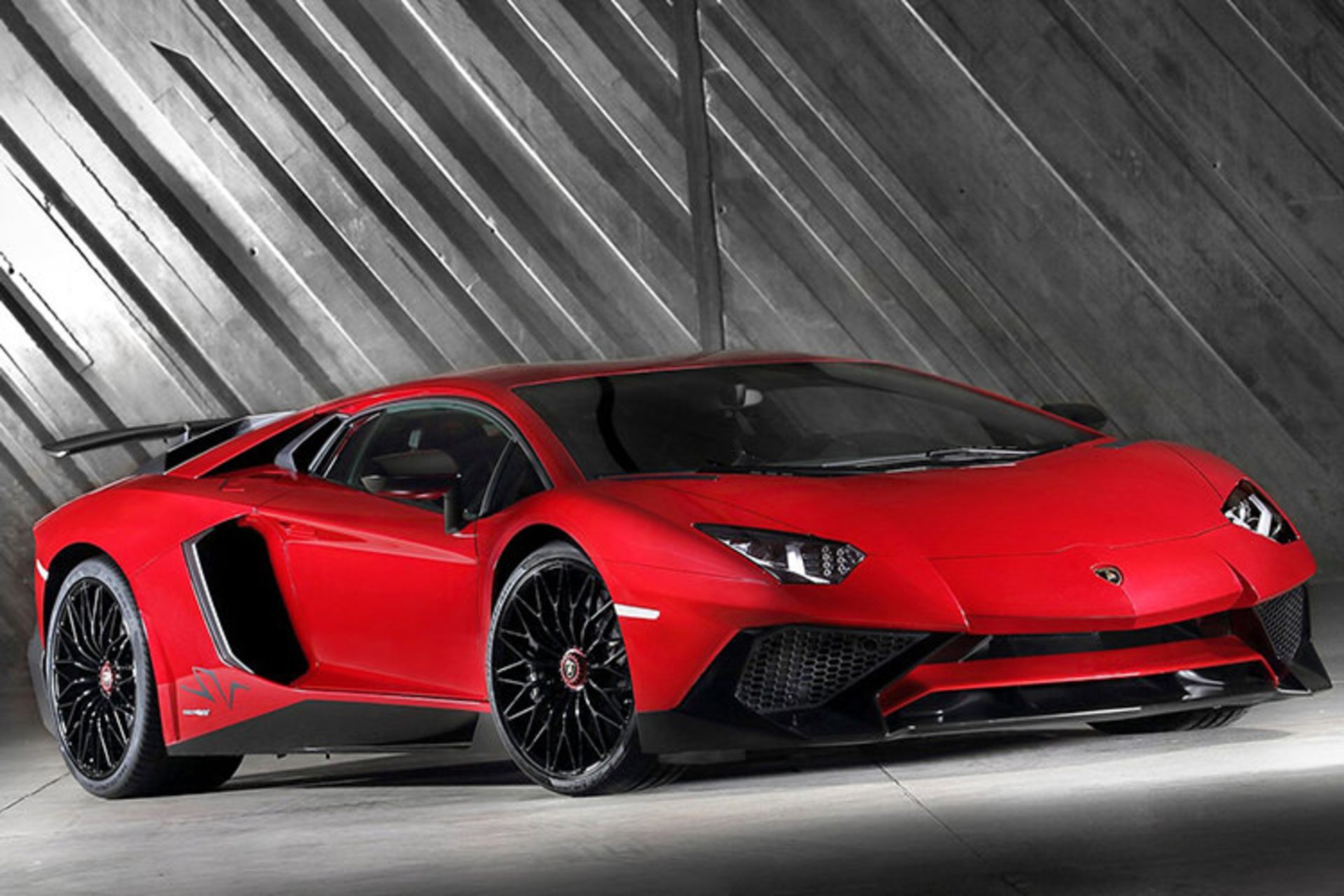 لامبورگینی اونتادور / Lamborghini Aventador SV