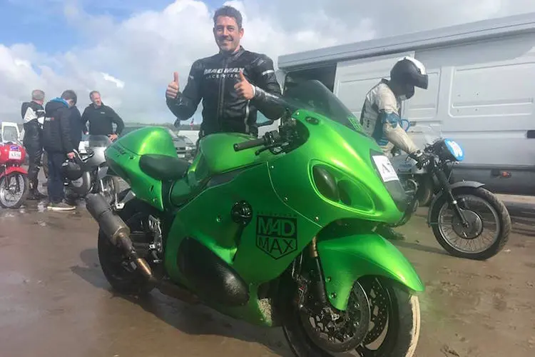 Suzuki Hayabusa Motorcycle / موتورسیکلت سوزوکی هایابوسا رکورد سرعت