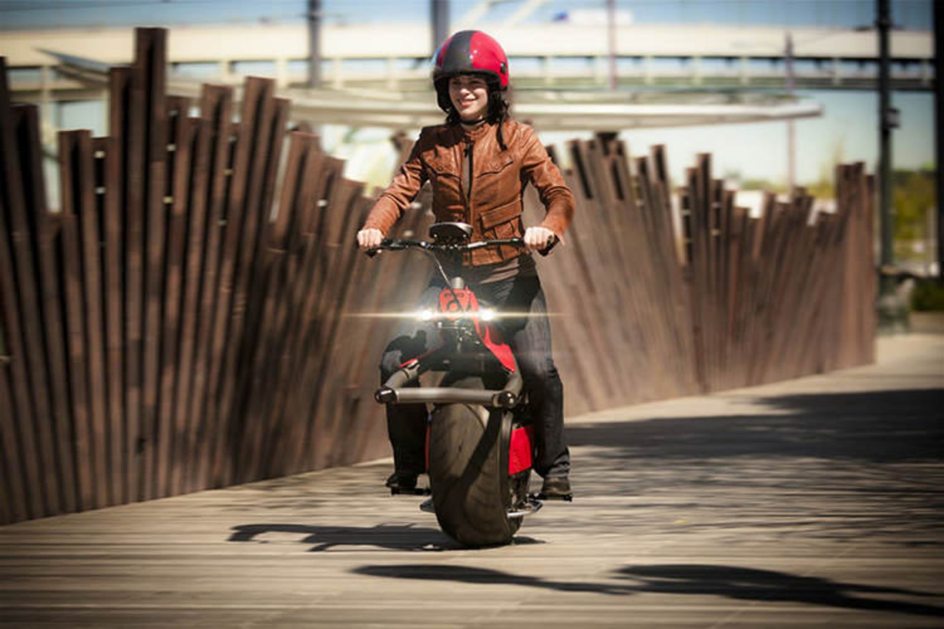 electric unicycle / موتورسیکلت برقی تک‌چرخ یونی‌سایکل