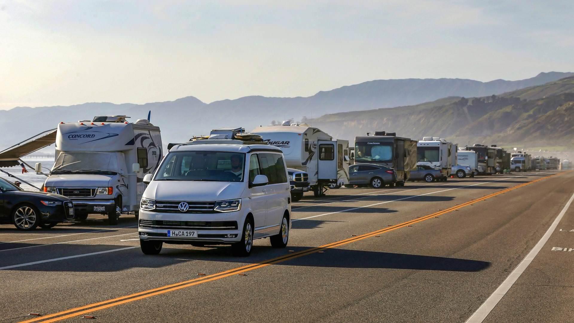 Volkswagen T6 California van / ون تفریحی فولکس‌واگن T6 کالیفرنیا