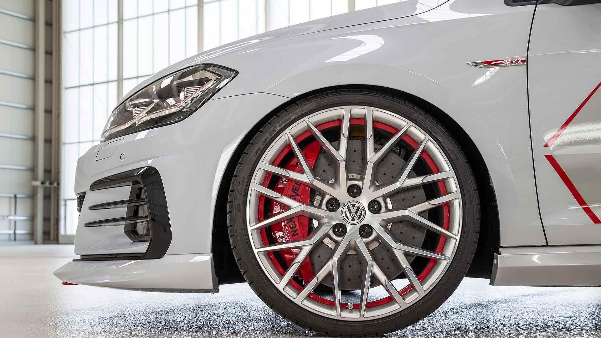 Volkswagen Golf GTI / فولکس‌واگن گلف GTI