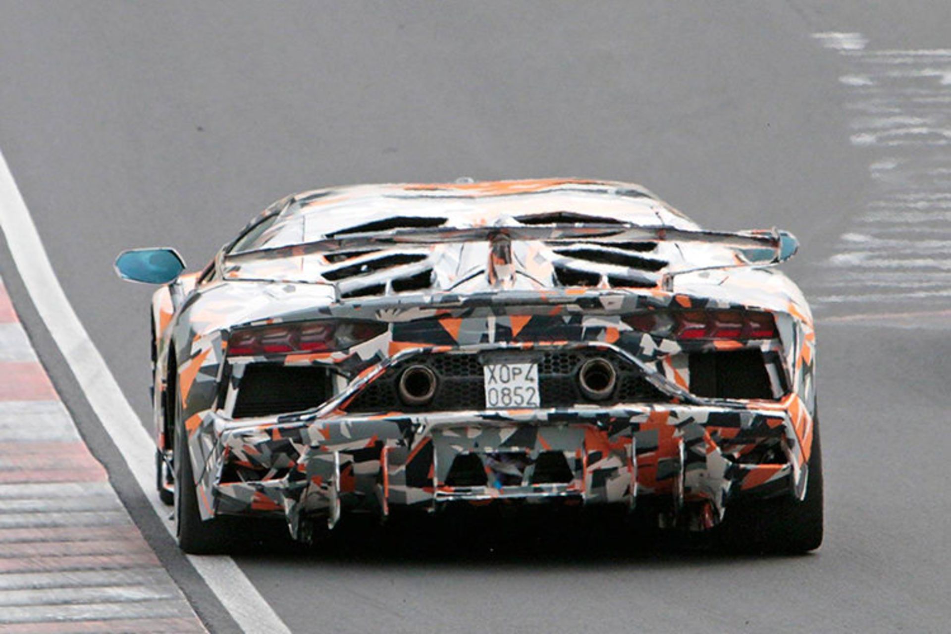 Lamborghini Aventador Superveloce Jota / خودروی سوپراسپرت لامبورگینی اونتادور سوپرولوچه جوتا